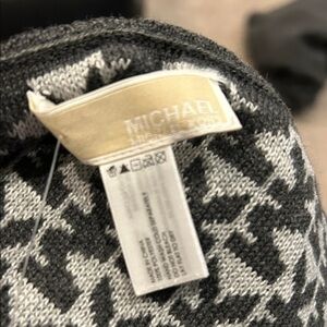 NWT Michael Kors infinity scarf